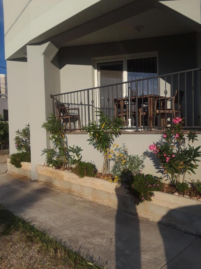 New Kosljun Apartment Short Walk To Beach エクステリア 写真